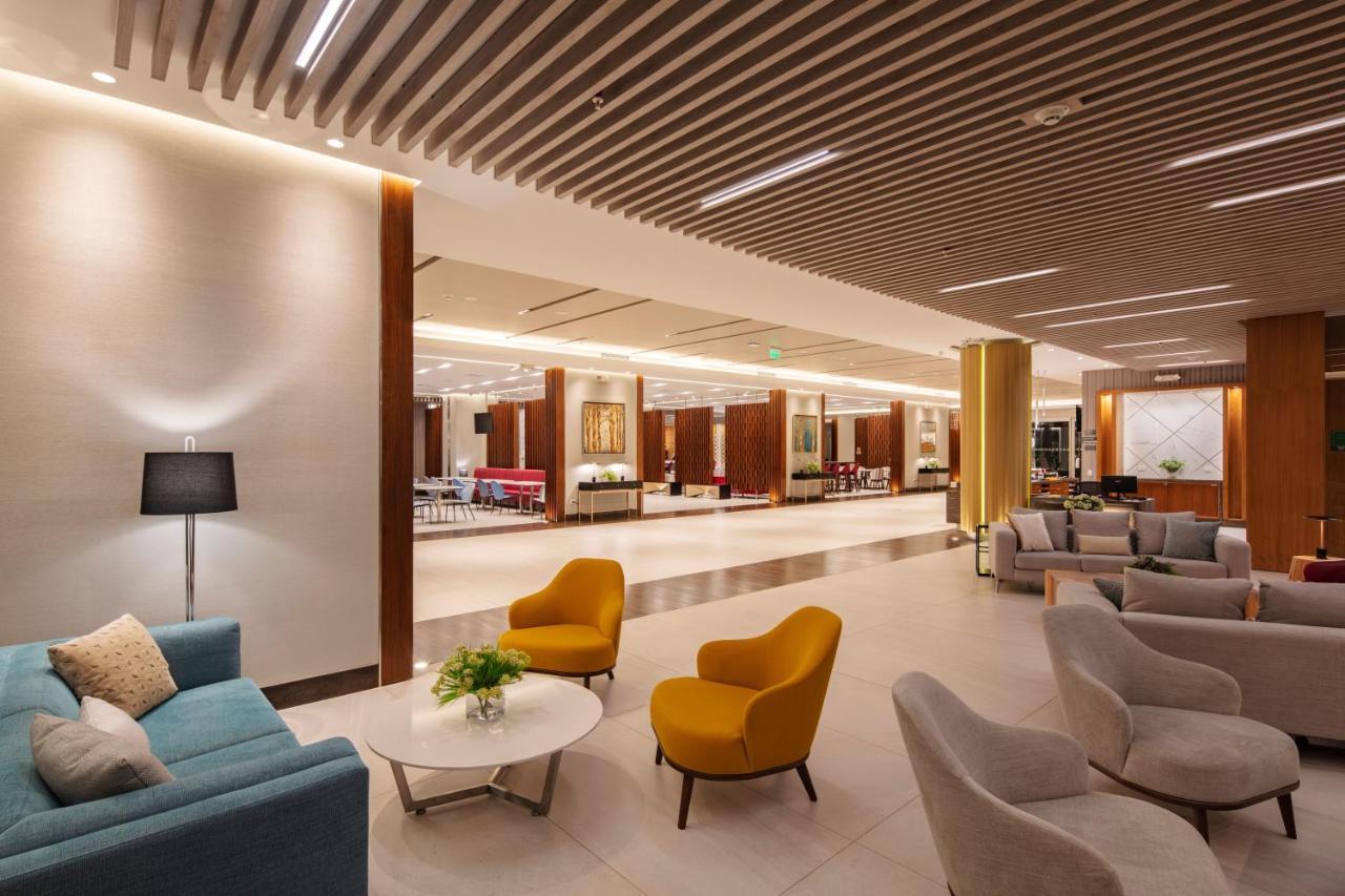Holiday Inn - Quito Airport By Ihg Tababela Exterior photo The lobby of the hotel