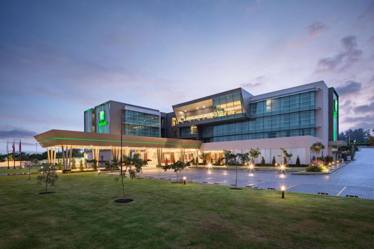 Holiday Inn - Quito Airport By Ihg Tababela Exterior photo Holiday Inn & Suites