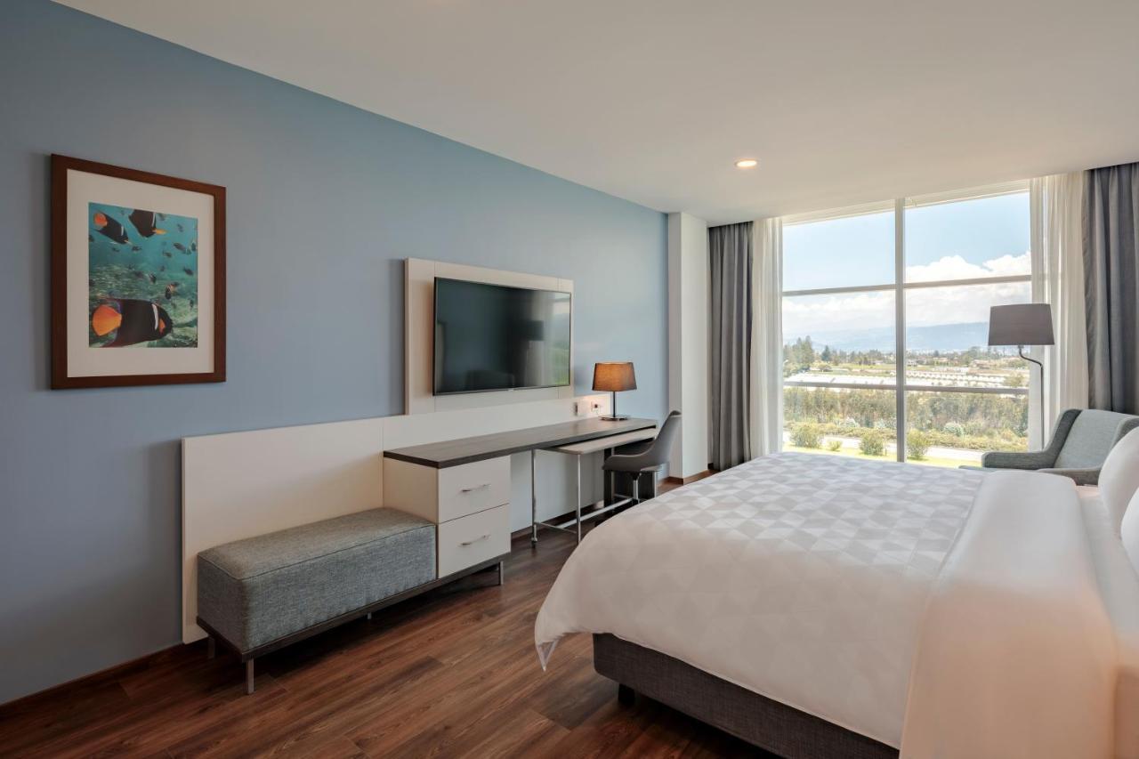 Holiday Inn - Quito Airport By Ihg Tababela Exterior photo A guest room at the Hilton Garden Inn in San Jose, Costa Rica